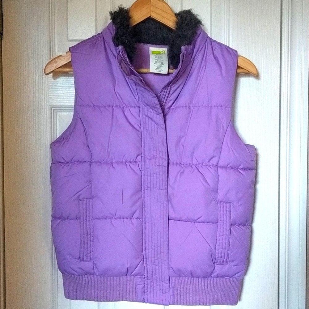 Crazy 8 puffer vest